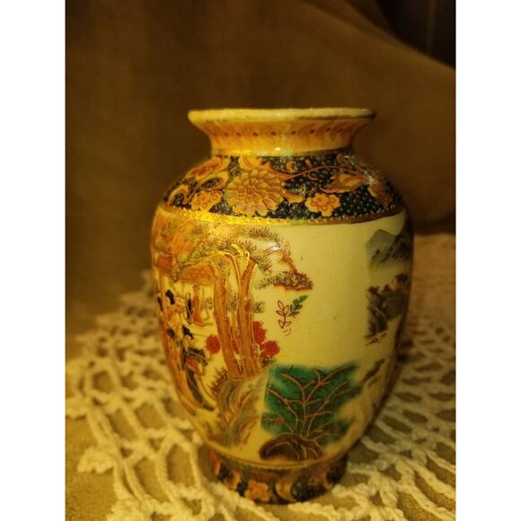 Zhong Guo Zhi Zao Gold Gilted Chinese Vase, Made In China - Picture 2 of 16